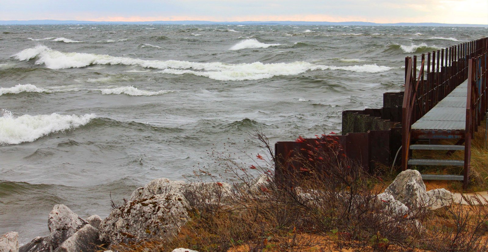 Strong waves in Michigan