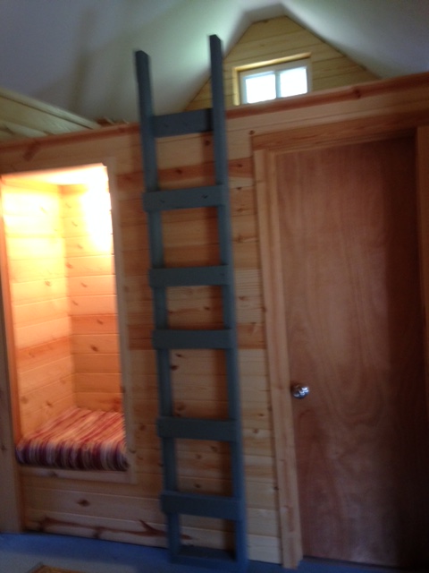 Sleeping loft & reading nook - Copy